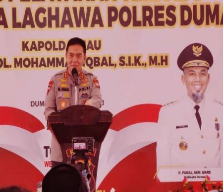 Kapolda Riau Irjen Pol Muhammad Iqbal menyampaikan sambutan pada acara peresmian kantor pelayanan terpadu Wicaksana Laghawa Polres Dumai (foto/bambang)
