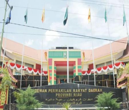 Gedung DPRD Riau (foto:ist)