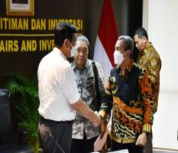 Gubri Syamsuar Rakor bersama Menko Kemaritiman dan Investasi (Marvest), Luhut Binsar Panjaitan di Jakarta (foto/int)