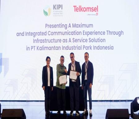 Telkomsel MoU bersama beberapa perusahaan, termasuk di bidang Infrastructre as a Service bersama PT Kalimantan Industrial Park Indonesia (foto/int)