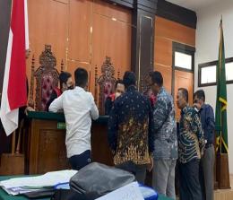 KUD Langgeng hadirkan 2 saksi ahli dalam sidang gugatan PT CRS di PN Teluk Kuantan.(foto: ultra/halloriau.com)