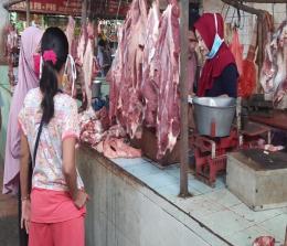 Ilustrasi daging sapi di pasaran.