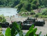 Tank TNI tenggelam saat bawa anak-anak TK dan PAUD outbond.