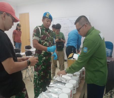 Paket sabu seberat 3.868 gram yang akan dikirim di Bandara Sultan Syarif Kasim II Pekanbaru berhasil diungkap (foto/MC)