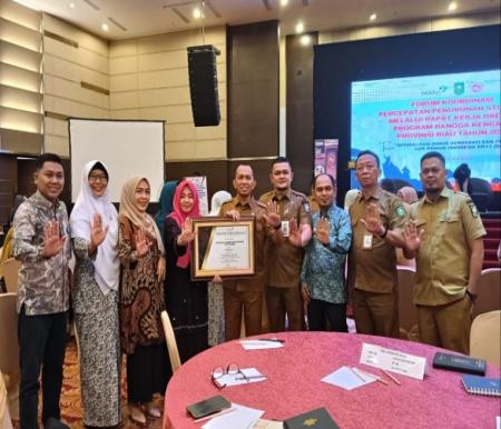 Pemkab Bengkalis raih penghargaan terbaik 2 di Pekan Grebek Unmet Need Tingkat Provinsi Riau tahun 2024 (foto/zul)