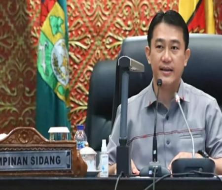 Wakil Ketua DPRD Riau Hardianto Umumkan Masa Reses persidangan I periode Januari-April 