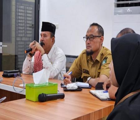 Ketua KI Riau, Zufra Irwan.(foto: zulkarnaen/halloriau.com)