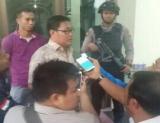 Ketua DPRD Abdul Kadir memberikan keterangan kepada sejumlah wartawan