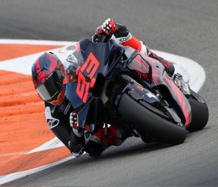 Marc Marquez tunggangi Ducati.(foto: int)