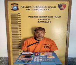 Salah satu pengedar narkoba yang berhasil diringkus Polres Inhu.
