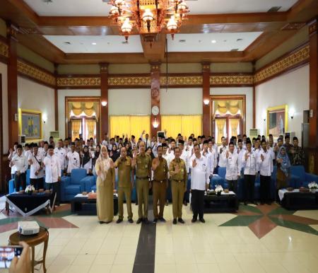 DP3APPKB Kabupaten Siak menggelar kegiatan sosialisasi stunting bersama penyuluh agama (foto/diana)