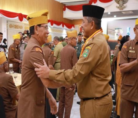 Alfedri terima Pemberian tanda Bintang Legiun Veteran Republik Indonesia (foto/ist)