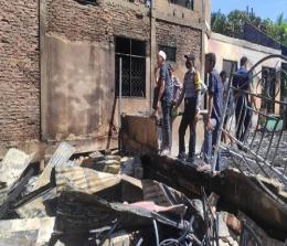 Tiga rumah permanen di Rohil terbakar diduga akibat korsleting listrik.