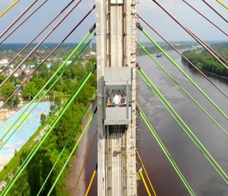 Lift Menara Jembatan Siak Tengku Agung Sultanah Latifah di Kabupaten Siak (foto/int)