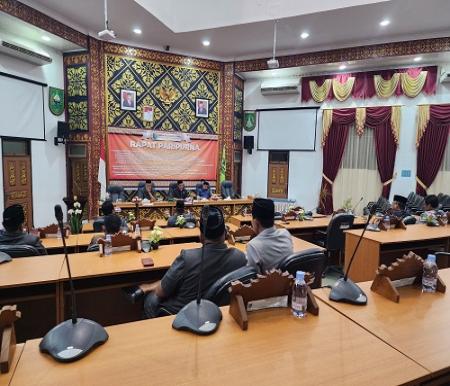 Walikota sampaikan empat Ranperda dalam rapat paripurna DPRD Dumai (foto/bambang)