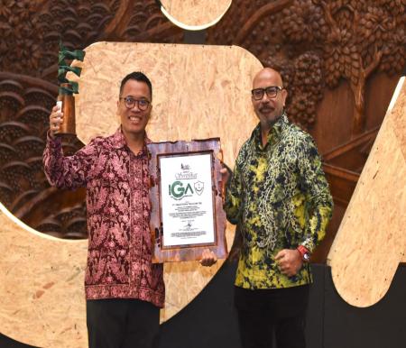 Smartfren meraih penghargaan bergengsi Indonesia Green Awards 2024 (foto/ist)
