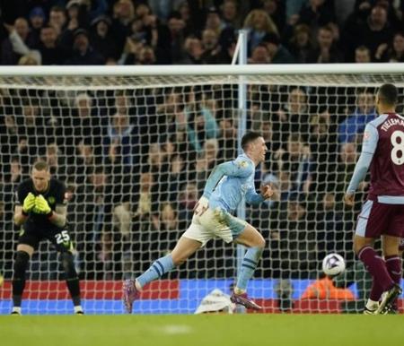 Phil Foden memborong hat-trick dan mengantar Manchester City menang 4-1 atas Aston Villa. (Foto: Dave Thompson/AP)