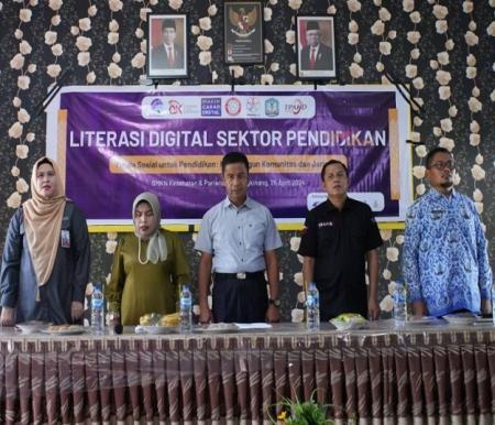 OJK Riau bersama BRK Syariah menggelar acara Edukasi Tentang Bahaya Investasi Bodong dan Pinjaman Online Ilegal di sektor Pendidikan, yang dilaksanakan di SMK Negeri Kesehatan dan Pariwisata Bangkinang