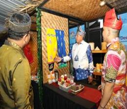 Bupati Siak, Alfedri hadiri malam apresiasi Anugrah Desa Wisata Indonesia Tahun 2022. (foto/Din)