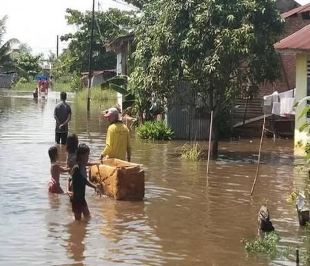 Ilustrasi bencana hidrometeorologi di Pekanbaru warga masih terdampak banjir (foto/int)