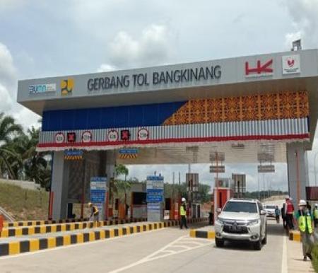 Gerbang Tol Pekanbaru-Padang