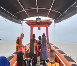 Tim SAR Gabungan saat mencari nelayan tenggelam di Perairan Pulau Rangsang, Meranti.(foto: bayu/halloriau.com)