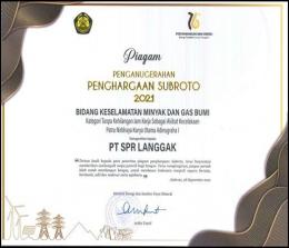 Piagam penghargaan yang diraih PT SPR Langgak dari Kementerian ESDM.