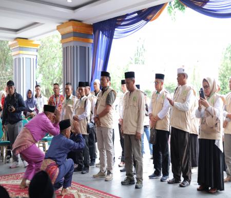 Kafilah MTQ Kabupaten Kepulauan tiba di Indragiri Hulu disambut silat