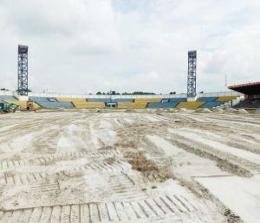 Renovasi Stadion Kaharuddin Nasution Pekanbaru.(foto: mcr)
