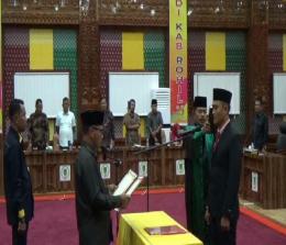 PAW Fraksi PDIP DPRD Rohil, Kurniawan Syahputra dilantik (foto/Zal)