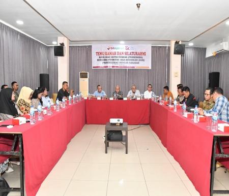 BRK Syariah bersama OJK Riau menggelar silaturahmi bersama nasabah Cabang Pembantu BRK Syariah Bagan Batu 