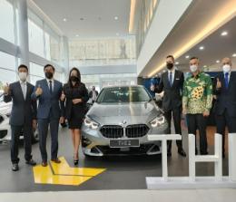 BMW Group Indonesia, bersama mitra strategisnya PT Karyatama Trans Niaga, resmikan BMW Karyatama Trans Niaga sebagai Dealership Premium terlengkap pertama di Pekanbaru.