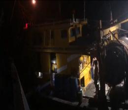 Bakamla RI lakukan penangkapan kapal Malaysia pencuri ikan.(foto: istinewa)