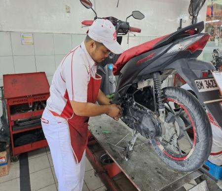 PT CDN SO Kampar siap service motor Honda untuk para konsumen selama promo Pemilu (foto/ist)