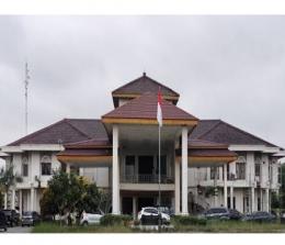Gedung Eks Kesbangpol Kota Pekanbaru di Jalan Arifin Achmad Pekanbaru.(foto: int)