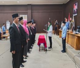 Bupati Pelalawan, H Zukri melantik sembilan Dewan Pendidikan Kabupaten Pelalawan (foto/andi)