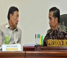 Presiden Joko Widodo dan Menko Pulhukam Wiranto