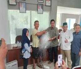 Penyerahan alat tangkap ikan dari DKP Riau untuk nelayan Rohil.(foto: afrizal/halloriau.com)