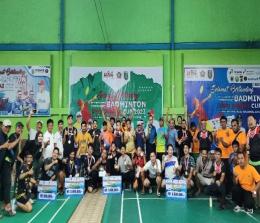 Peserta dan pemenang Open Badminton PWI Dumai Cup 2023 (foto/bambang)