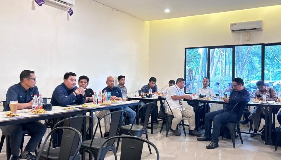 <p><strong>PEKANBARU</strong> - Kepala SKK Migas Sumbagut, Sebastian hadir dalam Forum Interaktif Neo Energy MeetUp bersama media yang digelar EMP dan SKK Migas, Kamis (1/10/2026). Kegiatan ini menjadi ruang diskusi antara manajemen dan media untuk memperkuat sinergi serta kolaborasi di sektor energi. (foto/ist)</p>